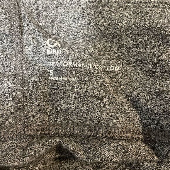 Gap Fit Gray Cropped Workout Leggings - Picture 3 of 3